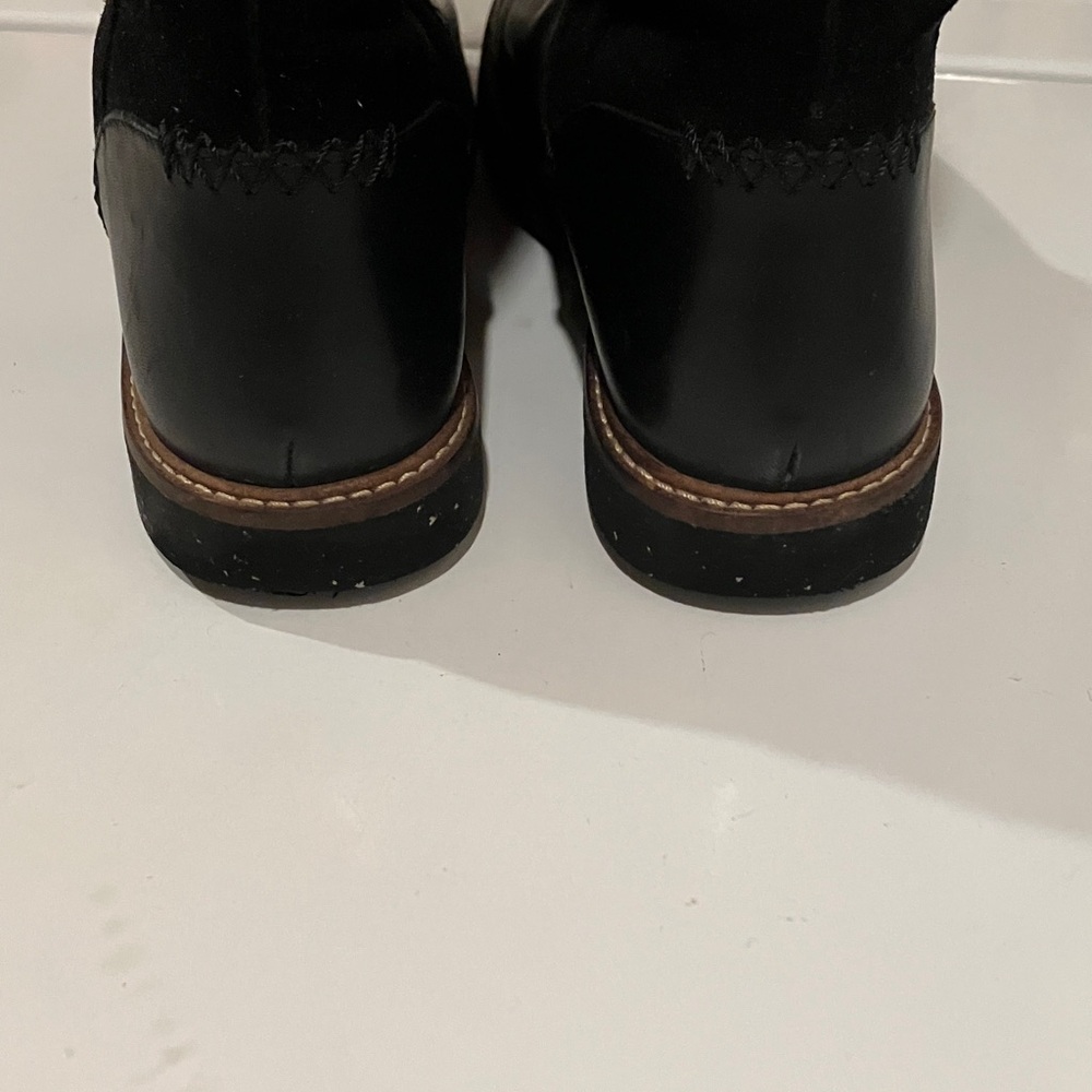 CLARK’S Black Women's Boots. Pull-On Size 7.5 Gently loved. Leather & Suede - Picture 7 of 11